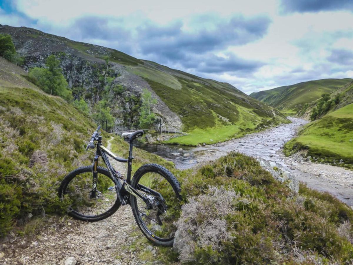 Beautiful 2 Bedroom Lodge With Stunning Views Blair Atholl Luaran gambar